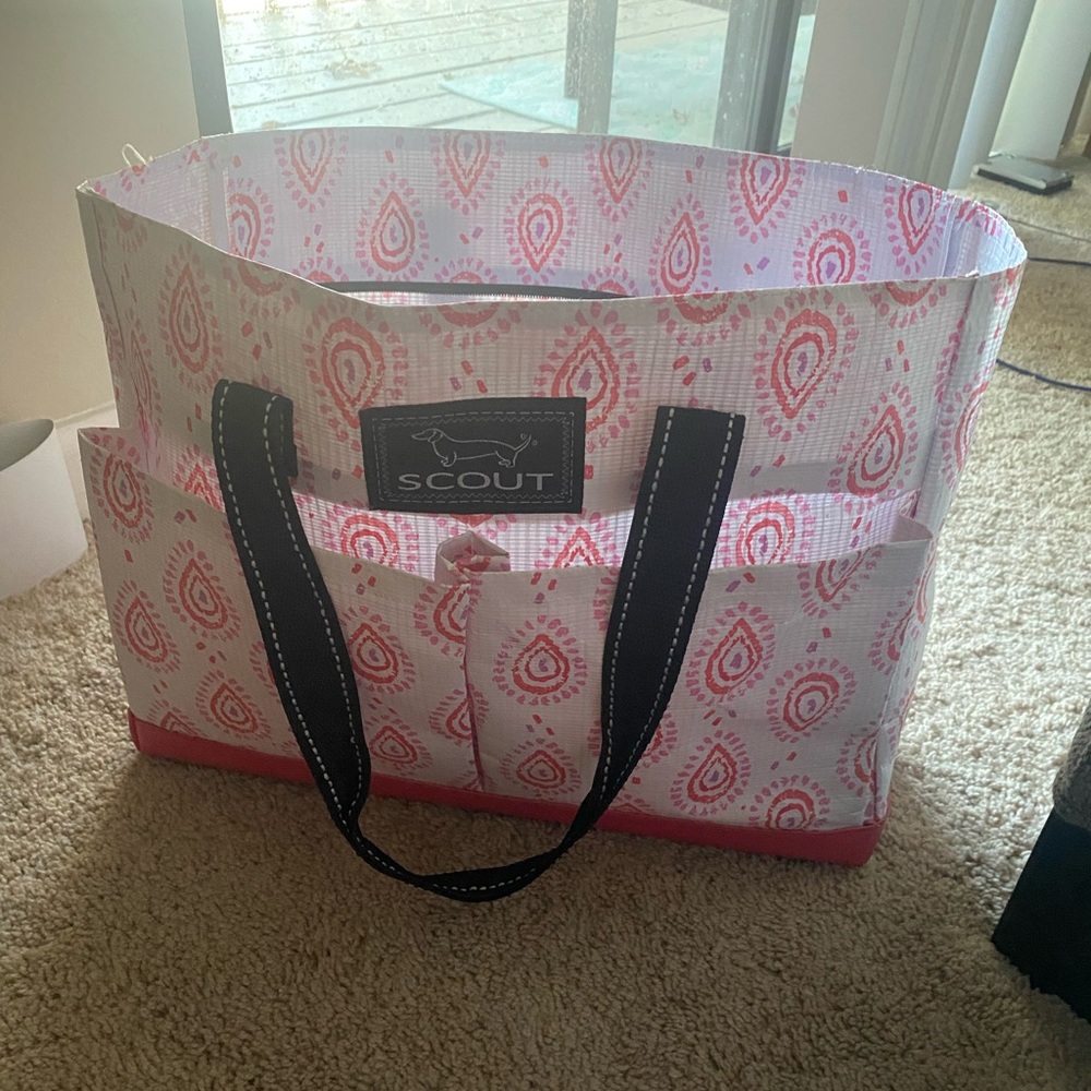Scout pocket tote